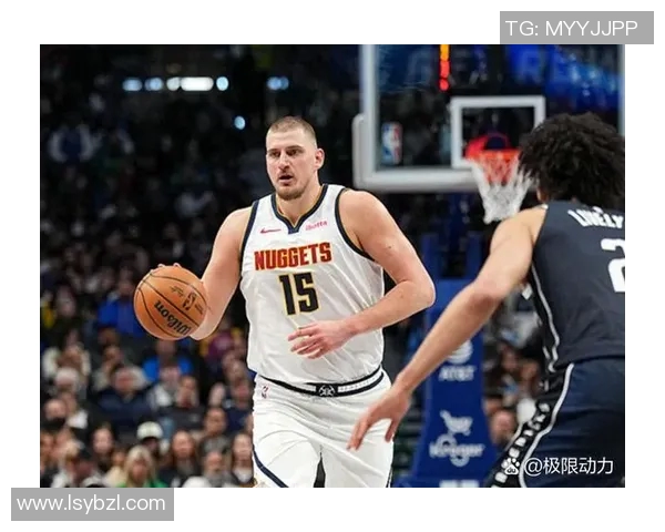 勇士与掘金季后赛第三场激战回顾球星表现与战术分析 勇士与掘金季后赛第三场激战回顾球星表现与战术分析