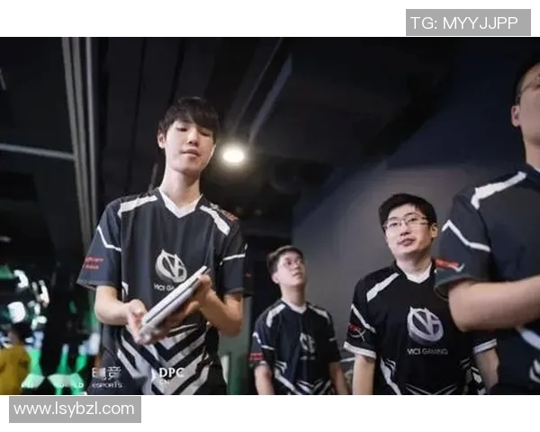 DOTA2焦点分析：深入探讨FPX战队的技术策略与战术布局